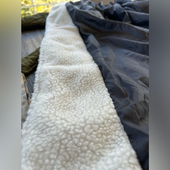 Topshop Quilted High Pile Fleece Trench coat olive/army green size 2 puff Sherpa - Picture 3 of 9